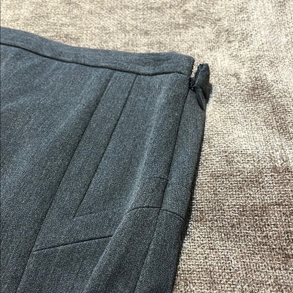 Express Gray Knee-Length Pencil Skirt - Size 2 - Picture 4 of 6